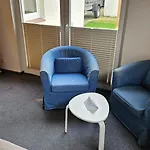 Dorfkrug - Guenstige Altbauzimmer Am Oland Hotel